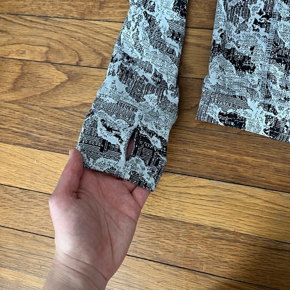 SPYDER Women's Camo Gray Half Zip - Picture 6 of 6